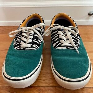 VANS Comfycush Era Zebra Low Top Sneakers Men Size 7 Women 8.5 Comfort Shoes